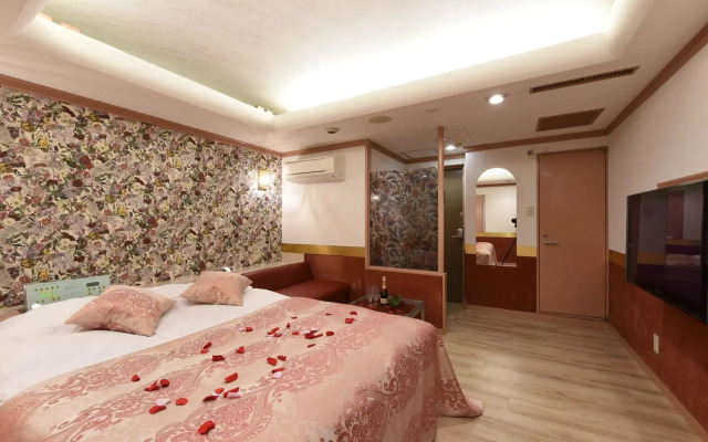 Hotel Frontier - Adults Only