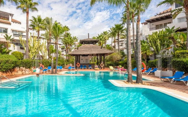 Beachside Luxury 2 bedroom apartment, Puerto Banus