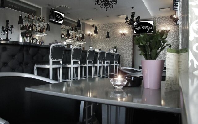Boutique Hotel Empress