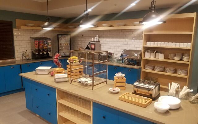 Country Inn & Suites by Radisson, Hoffman Estates, IL