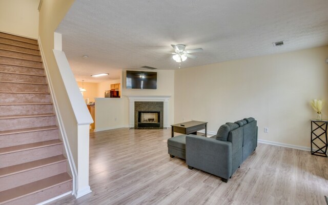 Bright Decatur Townhome ~ 10 Mi to Atlanta!