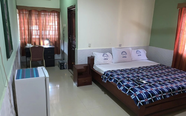 Sundowner Lodge