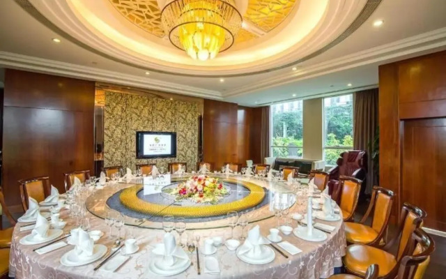 Golden Eagle Summit Hotel Kunming