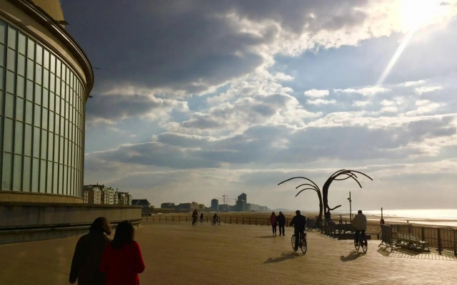 Rustig appartement met zeezicht dicht bij het centrum