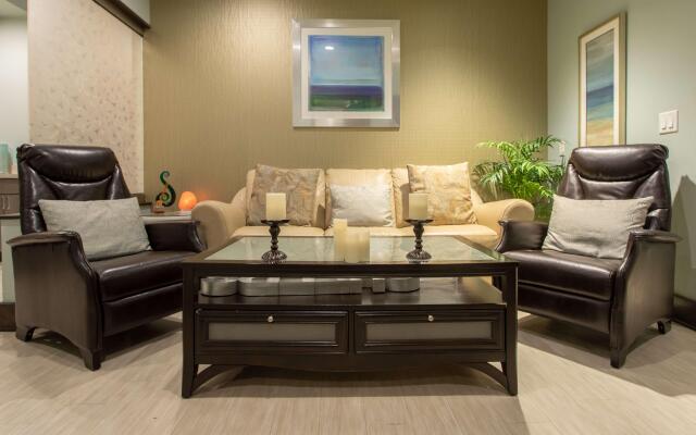 The Mosey Buffalo Williamsville, Tapestry Collection by Hilton