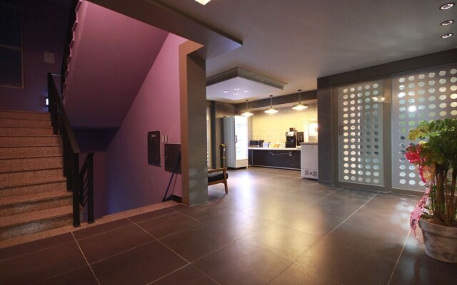 Daegu Seongseo Owall Hotel