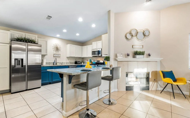 Alligator Vacation Home