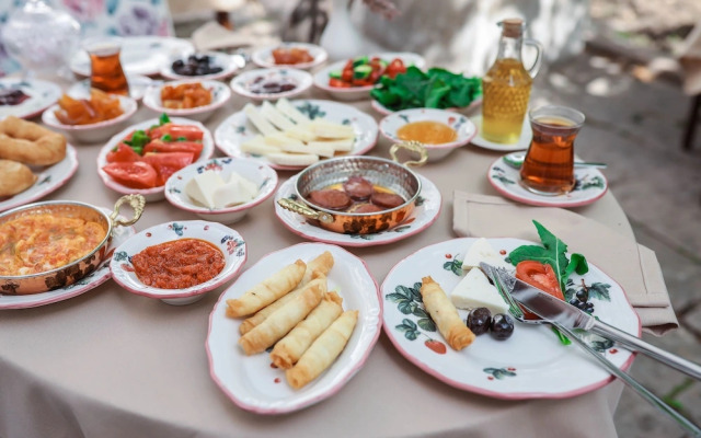 Ali Baris Pansiyon Cunda