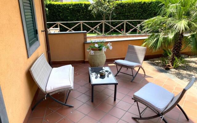 Etna, mare e verde (double room in villa)