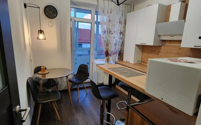 Аполион на улице Яблоневая 20