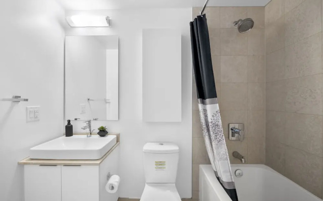 Stallion Suites Opp CN Tower & Scotiabank Arena