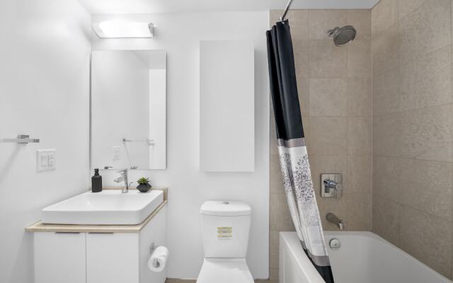 Stallion Suites Opp CN Tower & Scotiabank Arena