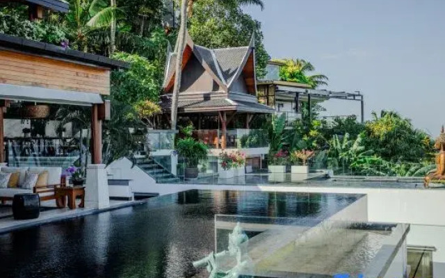 Villa ZeniMo, Surin Beach, pool, 9 BR 18 guests