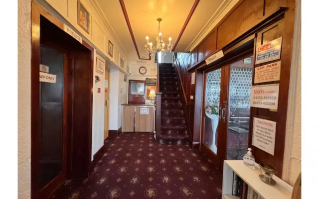 OYO Delton Hotel Blackpool Pleasure Beach