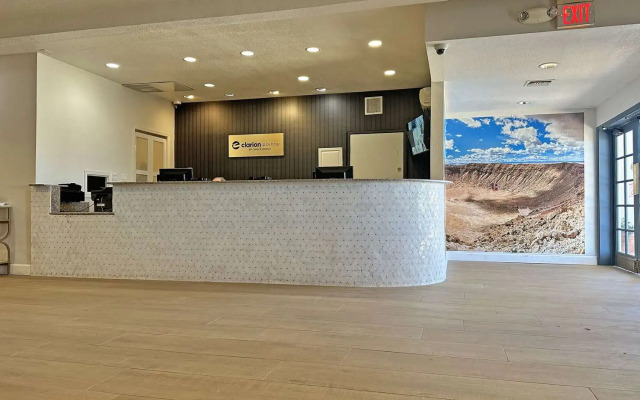 Clarion Pointe Winslow I-40