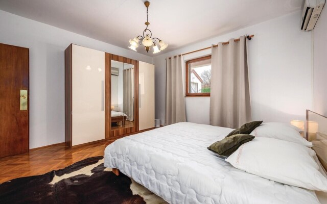 Awesome Home in Labin With 4 Bedrooms and Outdoor Swimming Pool