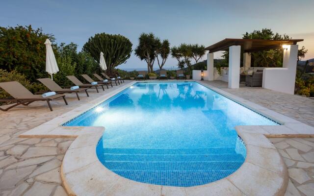 Villa in Ibiza Town, sleeps 12/14 - Can Monte