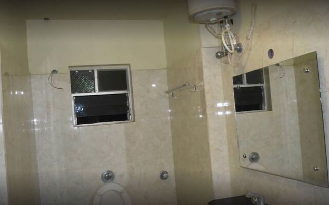 Hotel Mamoni Group