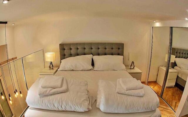 Zeus Design Loft Apartments