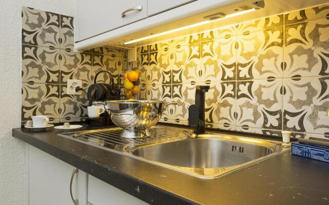 Monolocale con terrazzo vista lago in Via Cassarinetta by LR