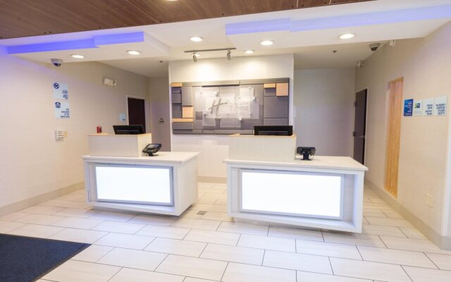 Holiday Inn Express Clinton by IHG