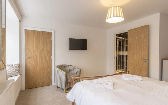 2 Bed- Tamar View by Pureserviced