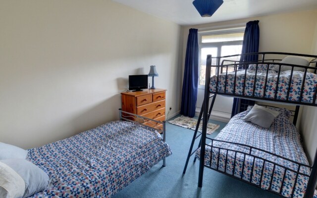 Modish Holiday Home in Swanage With Garden