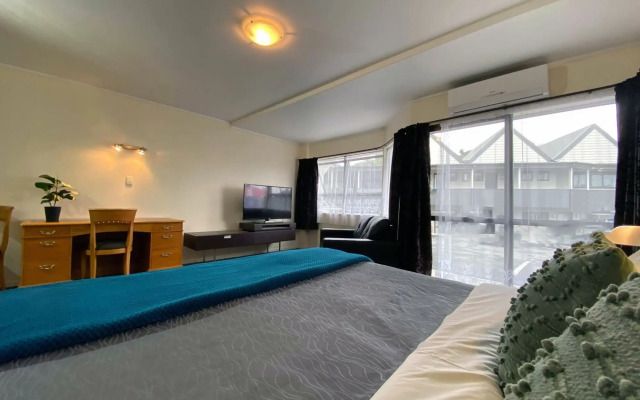 Pembrooke Motor Lodge