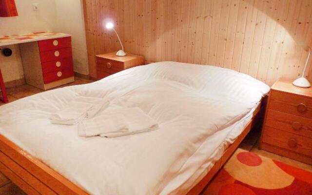 Chalet Les Falaises