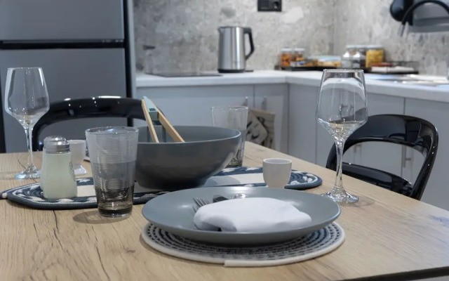 RAFKON Luxury Apartments - Myrina