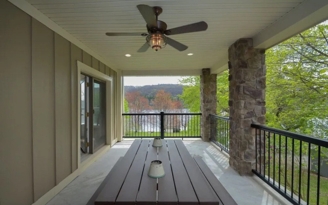 Lake Stone Manor