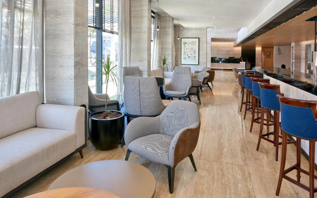 Atton Vina del Mar San Martin by Pullman