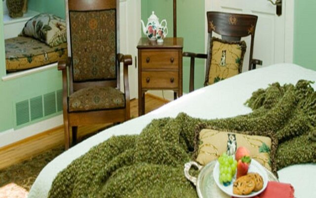 Inn at Huntingfield Creek