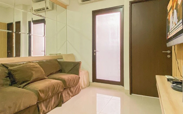 Modern Look 2BR Corner Transpark Cibubur Apartment
