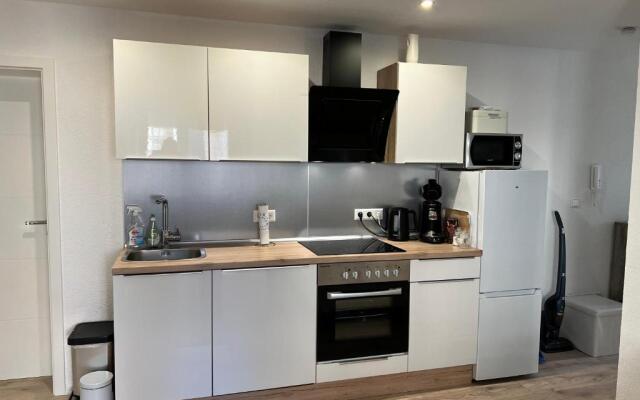 Exklusive Moderne 2 Zi. Wohnung in Ruhiger Lage