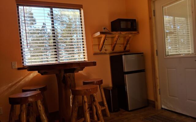 IVACAZ Suites on the Golf Course