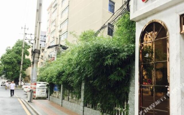 Huangguan Hotel