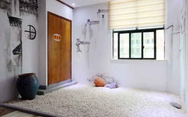 Jinglan Yipin Hotel (Jingdezhen Taoxichuan Branch)