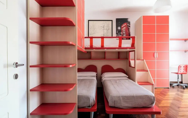 Roomy Family Apartment by Wonderful Italy