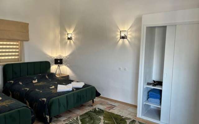 Inviting 4-bed Villa in Guia