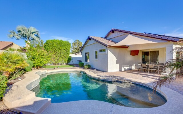 Sunny Surprise Home: Heated Outdoor Pool, Hot Tub!