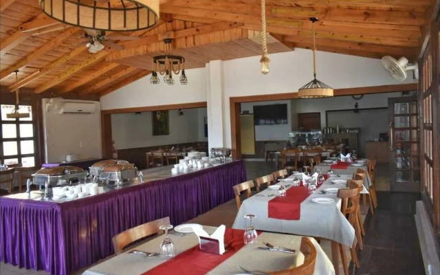 Misty Oaks Resorts