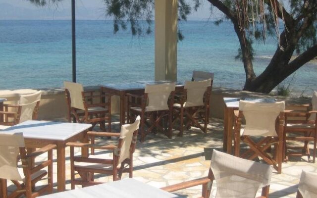Irides Luxury Beach Hotel