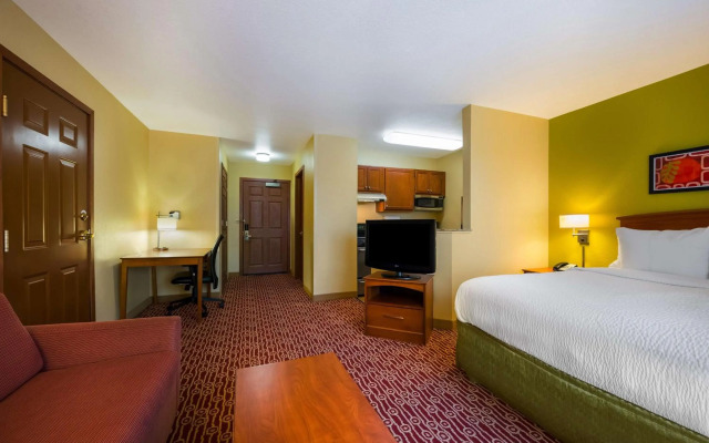 Sonesta Simply Suites Detroit Novi