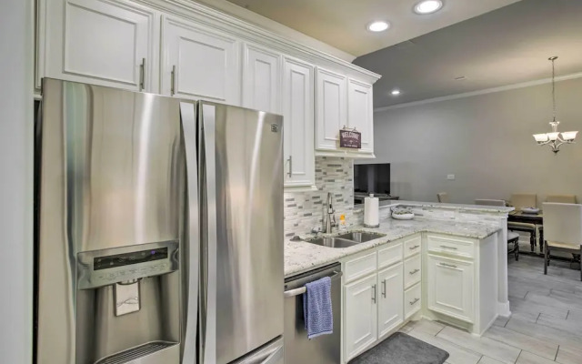 Modern Houston Townhome Near The Woodlands