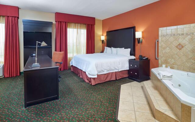 Hampton Inn & Suites Waco-South