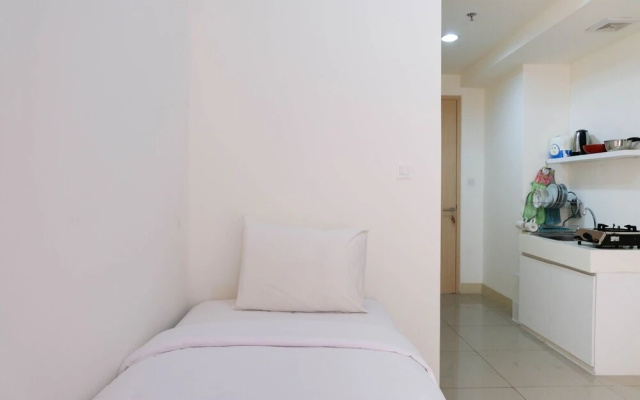 Cozy and Minimalist Studio Apartment @ Tree Park BSD by Travelio – Guest Rooms – South Tangerang