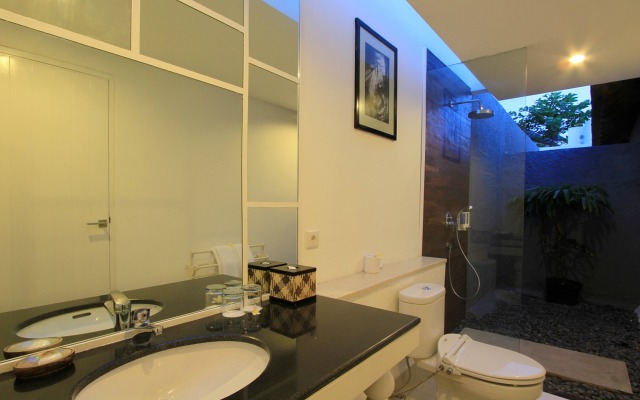 The Kanjeng Suites Villas Seminyak