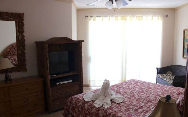 Casa Blanca 2BR CB 205-v by Casago