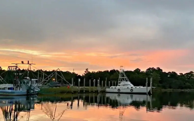 Porpoise Pass - Ground Floor Guest Suite